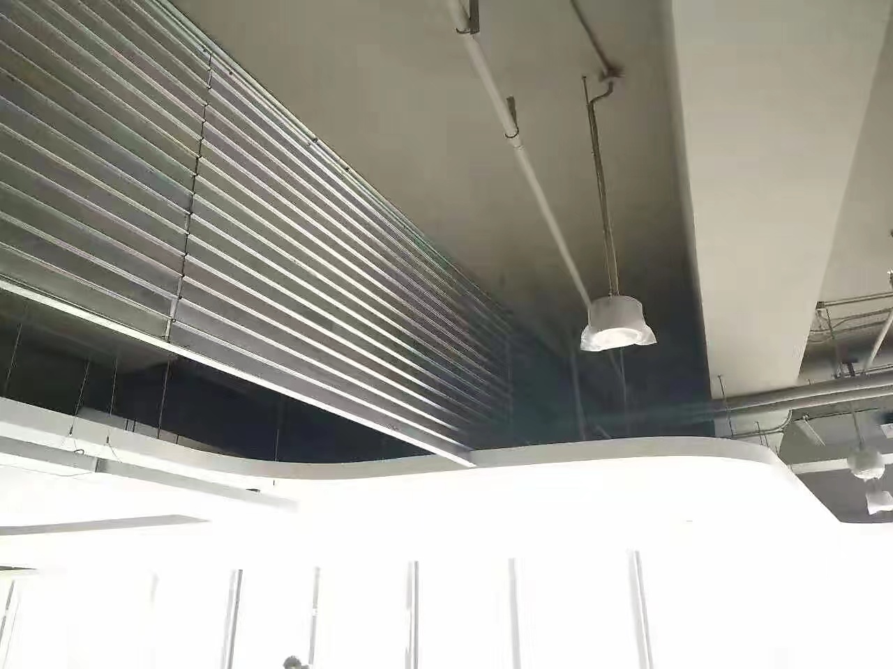 擋煙垂壁有幾種材質？各自的特點是什么？(圖8)